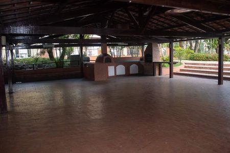 Casa à venda com 220m², 4 quartos e 2 vagas