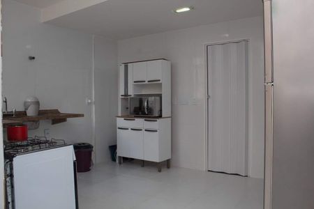 Casa à venda com 220m², 4 quartos e 2 vagas