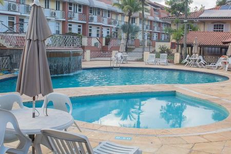 Casa à venda com 220m², 4 quartos e 2 vagas