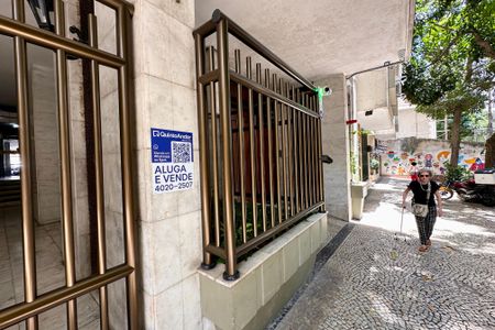 Apartamento à venda com 169m², 3 quartos e 1 vagaPlaquinha