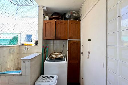 Apartamento à venda com 169m², 3 quartos e 1 vagaÁrea de Serviço