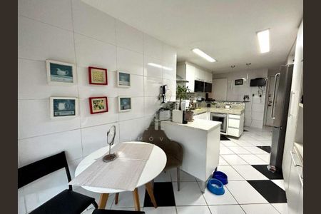 Apartamento à venda com 320m², 5 quartos e 2 vagas