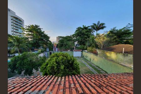 Casa à venda com 286m², 4 quartos e 2 vagas