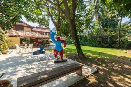 Casa à venda com 1005m², 5 quartos e 12 vagas