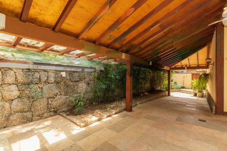 Casa à venda com 1005m², 5 quartos e 12 vagas