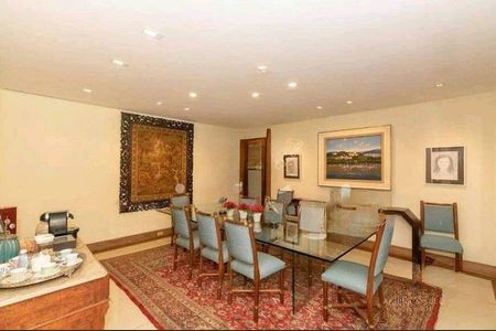 Casa à venda com 1005m², 5 quartos e 12 vagas