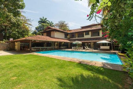 Casa à venda com 1005m², 5 quartos e 12 vagas