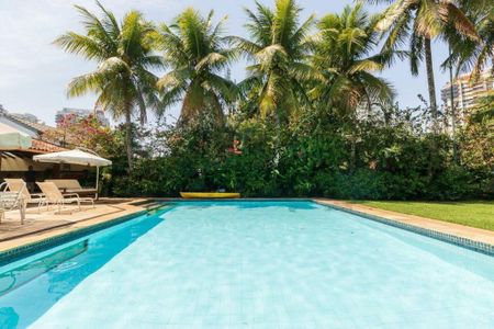 Casa à venda com 1005m², 5 quartos e 12 vagas