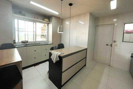 Casa à venda com 172m², 3 quartos e 2 vagas