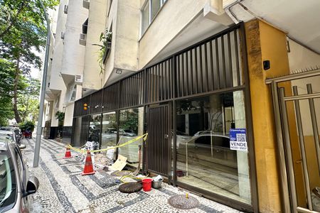 Apartamento à venda com 220m², 4 quartos e 1 vagaPlaquinha