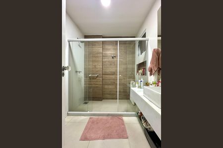 Apartamento à venda com 220m², 4 quartos e 1 vagaSuíte