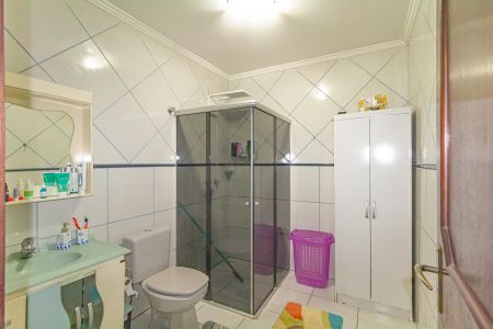 Casa à venda com 183m², 3 quartos e 2 vagas Casa à venda com 183m², 3 quartos e 2 vagasBanheiro Social