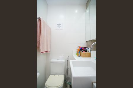 Apartamento à venda com 76m², 2 quartos e sem vaga Apartamento à venda com 76m², 2 quartos e sem vagaBanheiro