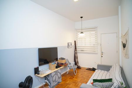 Apartamento à venda com 76m², 2 quartos e sem vaga Apartamento à venda com 76m², 2 quartos e sem vagaSala