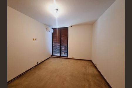 Casa à venda com 945m², 4 quartos e 4 vagasFoto 19