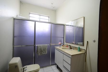 Casa à venda com 392m², 3 quartos e 3 vagasBanheiro