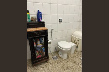 Apartamento à venda com 120m², 3 quartos e sem vagaBanheiro