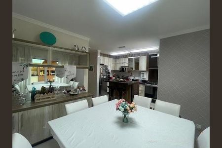 Casa à venda com 126m², 3 quartos e 2 vagas