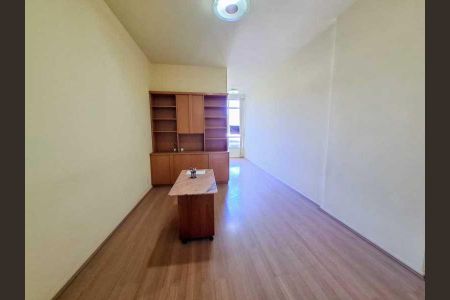 Apartamento à venda com 83m², 2 quartos e sem vaga