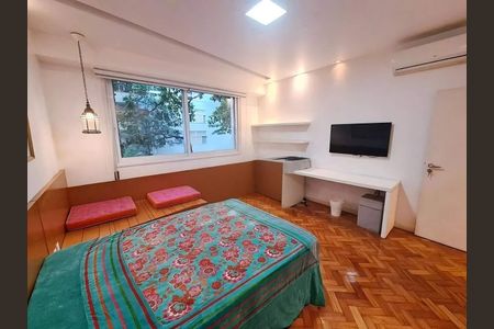 Apartamento à venda com 172m², 4 quartos e 1 vaga