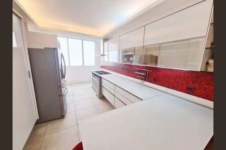 Apartamento à venda com 172m², 4 quartos e 1 vaga
