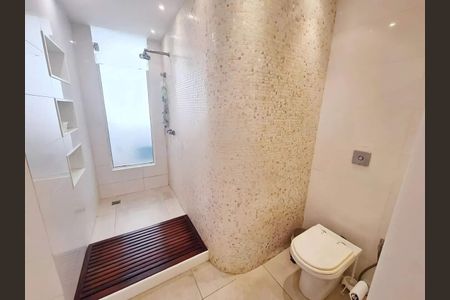 Apartamento à venda com 172m², 4 quartos e 1 vaga