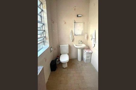 Casa à venda com 210m², 6 quartos e 3 vagas