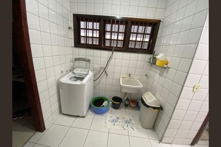 Casa à venda com 280m², 3 quartos e 2 vagas Casa à venda com 280m², 3 quartos e 2 vagasArea de Serviço