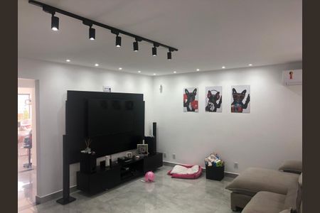 Casa à venda com 451m², 2 quartos e 6 vagasFoto 07