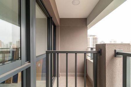 Studio à venda com 25m², 1 quarto e sem vaga Studio à venda com 25m², 1 quarto e sem vagaVaranda