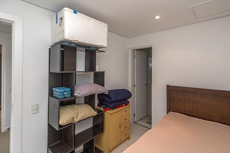 Casa à venda com 210m², 6 quartos e 2 vagas Casa à venda com 210m², 6 quartos e 2 vagasSuíte 6