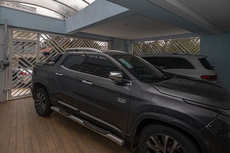 Casa à venda com 210m², 6 quartos e 2 vagas Casa à venda com 210m², 6 quartos e 2 vagasGaragem