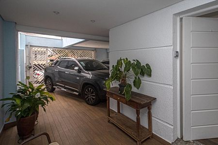 Casa à venda com 210m², 6 quartos e 2 vagas Casa à venda com 210m², 6 quartos e 2 vagasHall de Entrada