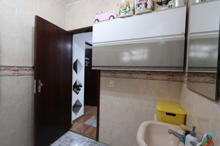 Casa à venda com 100m², 2 quartos e 3 vagasBanheiro