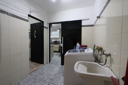 Casa à venda com 100m², 2 quartos e 3 vagasÁrea de Serviço