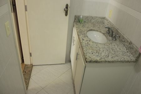 Apartamento à venda com 136m², 3 quartos e 3 vagasBanheiro da Suíte 1