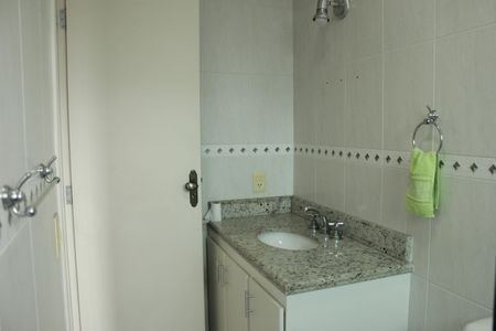 Apartamento à venda com 136m², 3 quartos e 3 vagasBanheiro da Suíte 2