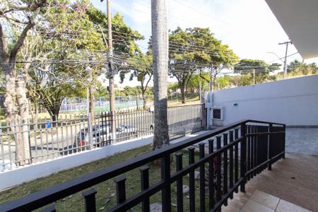 Casa à venda com 190m², 3 quartos e 1 vaga Casa à venda com 190m², 3 quartos e 1 vagaVaranda