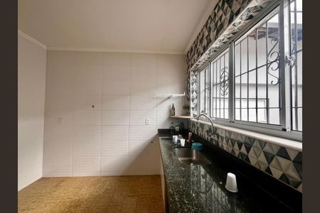 Casa à venda com 190m², 3 quartos e 1 vaga Casa à venda com 190m², 3 quartos e 1 vagaCozinha
