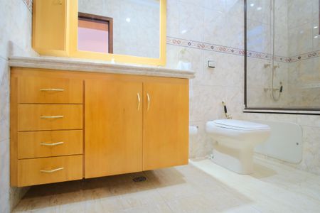 Casa à venda com 300m², 4 quartos e 4 vagasBanheiro da Suíte 1