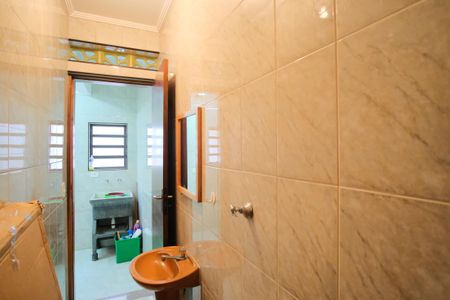 Casa à venda com 300m², 4 quartos e 4 vagasBanheiro de serviço