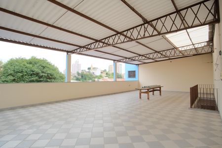 Casa à venda com 300m², 4 quartos e 4 vagasÁrea comum - Salão de festas