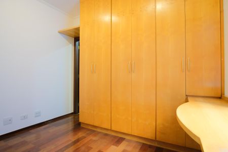 Casa à venda com 300m², 4 quartos e 4 vagasSuíte 1