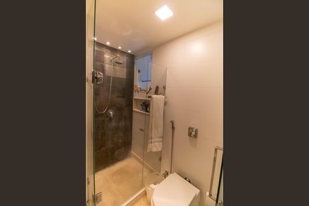 Apartamento à venda com 70m², 2 quartos e 1 vaga Apartamento à venda com 70m², 2 quartos e 1 vagaBanheiro da Suíte