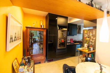 Apartamento à venda com 70m², 2 quartos e 1 vaga Apartamento à venda com 70m², 2 quartos e 1 vagaCozinha e Área de Serviço