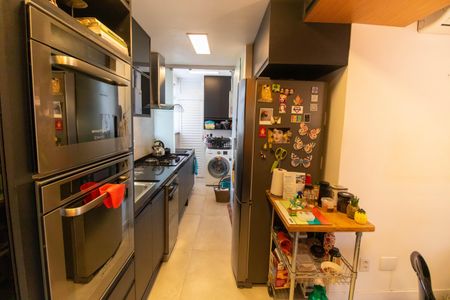 Apartamento à venda com 70m², 2 quartos e 1 vaga Apartamento à venda com 70m², 2 quartos e 1 vagaCozinha e Área de Serviço