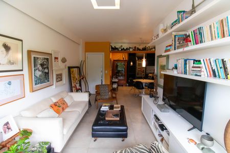 Apartamento à venda com 70m², 2 quartos e 1 vaga Apartamento à venda com 70m², 2 quartos e 1 vagaSala