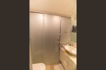 Apartamento à venda com 70m², 2 quartos e 1 vaga Apartamento à venda com 70m², 2 quartos e 1 vagaBanheiro da Suíte