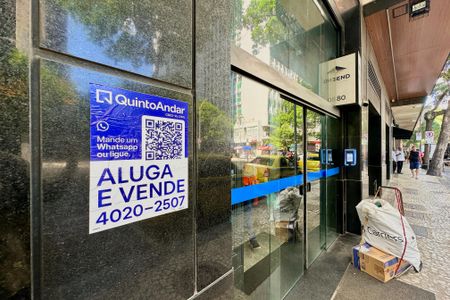 Studio à venda com 50m², 1 quarto e sem vaga Studio à venda com 50m², 1 quarto e sem vagaPlaquinha