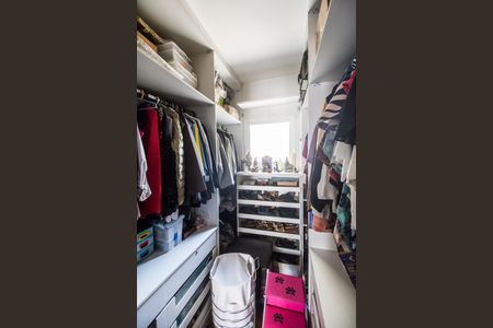 Apartamento à venda com 140m², 3 quartos e sem vagaCloset da suíte